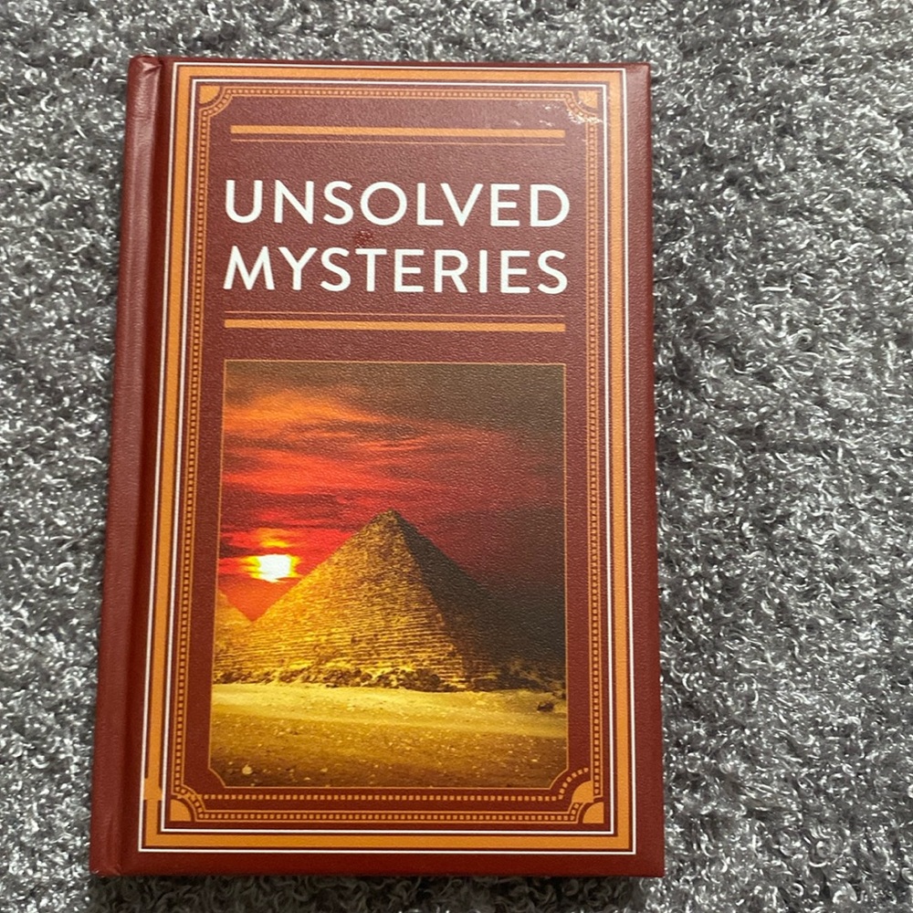 📚 Unsolved Mysteries Hardback Book